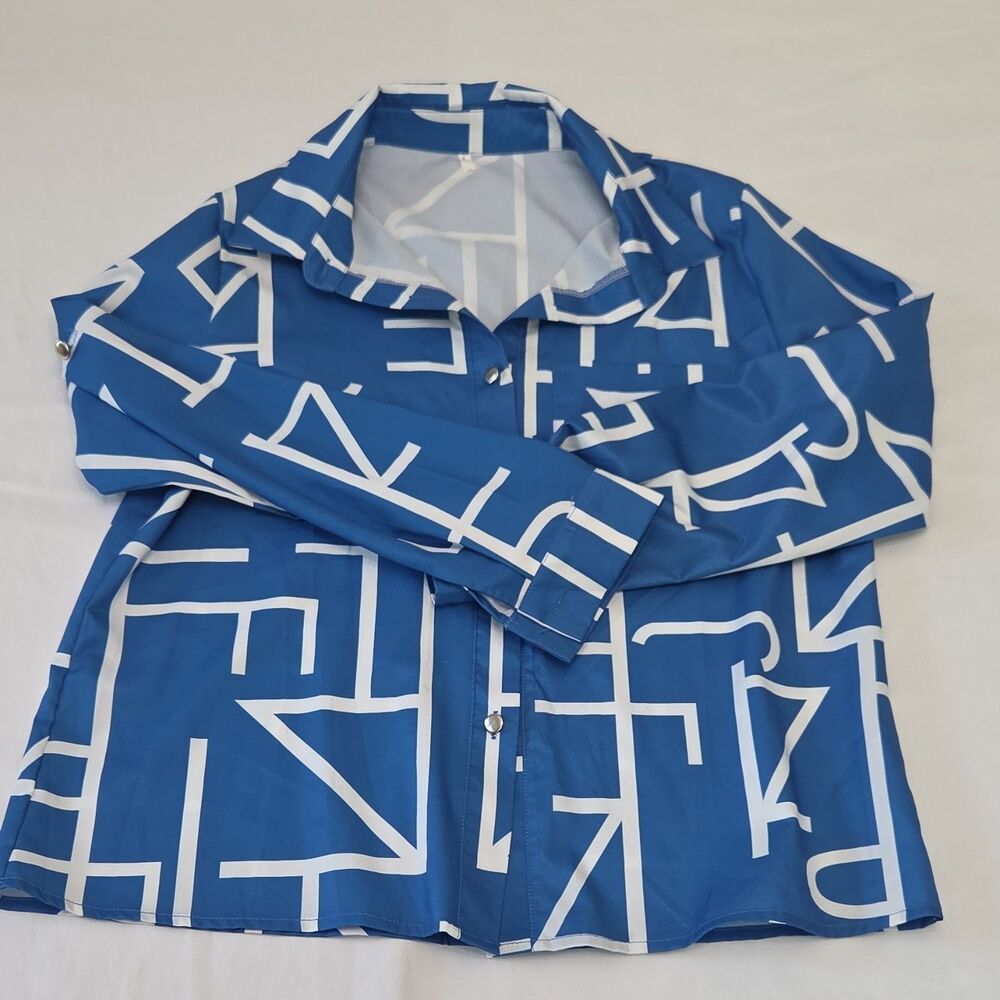 Blue White Geometric Print Polyester Button-Up Collared Long Sleeve Blouse L